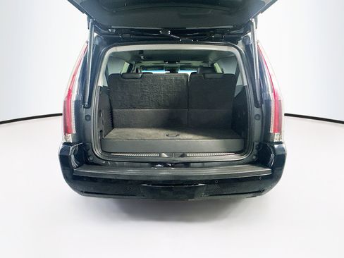 Used 2016 Cadillac Escalade Premium RWD image 32