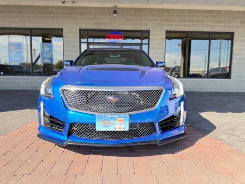 Used 2018 Cadillac CTS V w/ Luxury Package RWD image 26