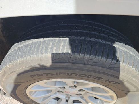 Used 2019 GMC Yukon SLT w/ Open Road Package image 9