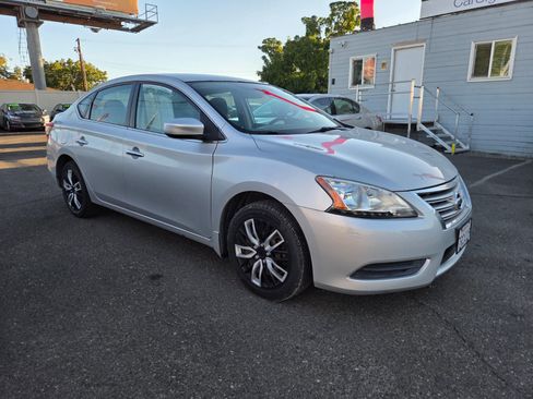 Used 2015 Nissan Sentra S FWD image 5