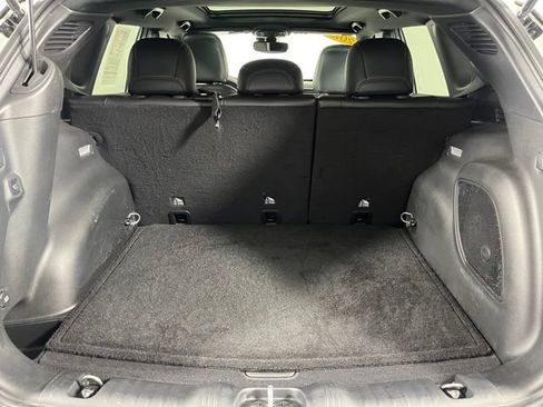 Used 2023 Jeep Compass Latitude w/ Sun and Sound Group AWD/4WD image 38