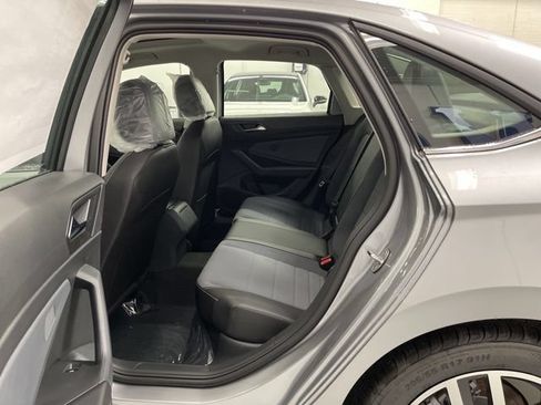 New 2026 Volkswagen Jetta SE FWD image 8