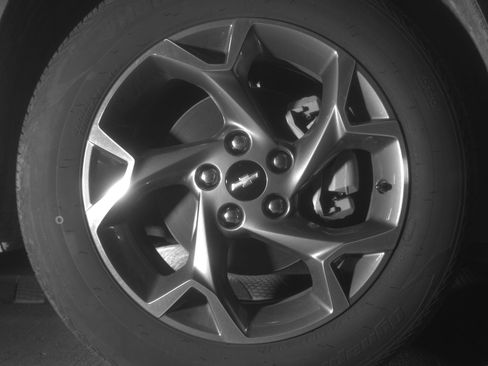 Used 2025 Chevrolet Trax LT FWD image 13