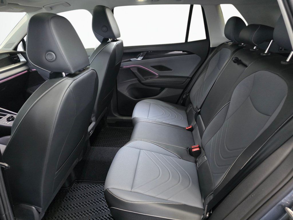 New 2026 Volkswagen Tiguan SE AWD/4WD image 37