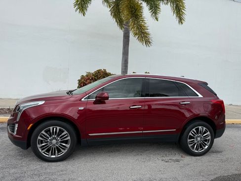 Used 2017 Cadillac XT5 Premium Luxury w/ Driver Assist Package FWD image 1
