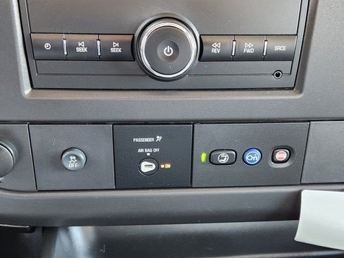 Used 2025 Chevrolet Express 3500 w/ Power Convenience Package image 21