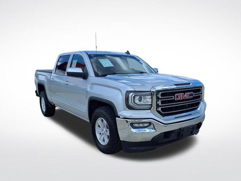 Used 2017 GMC Sierra 1500 SLE w/ SLE Value Package RWD image 4