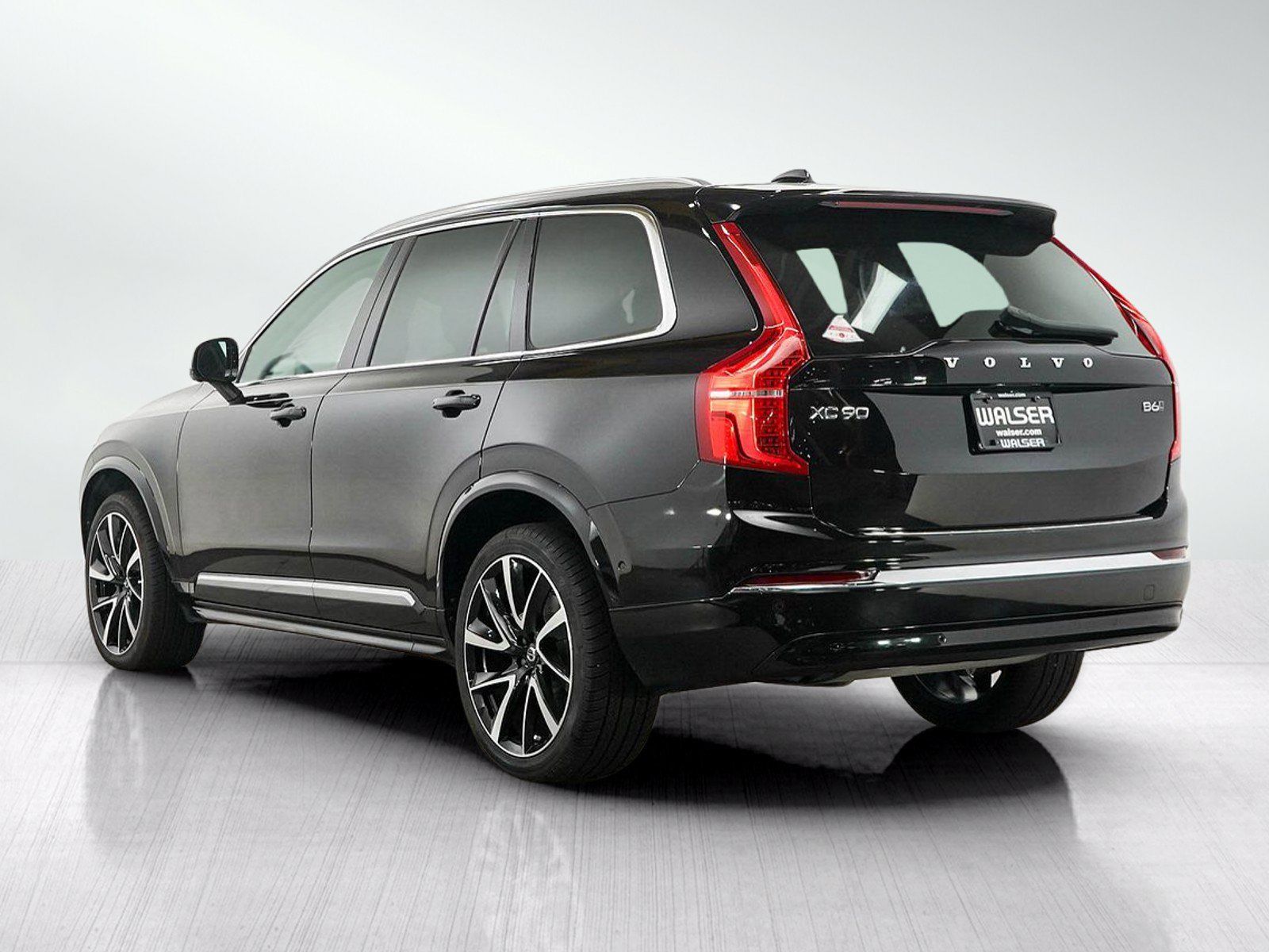 Used 2023 Volvo XC90 B6 Plus w/ Protection Package Premier AWD/4WD image 3