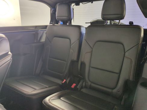 Used 2023 Ford Bronco Badlands AWD/4WD image 18