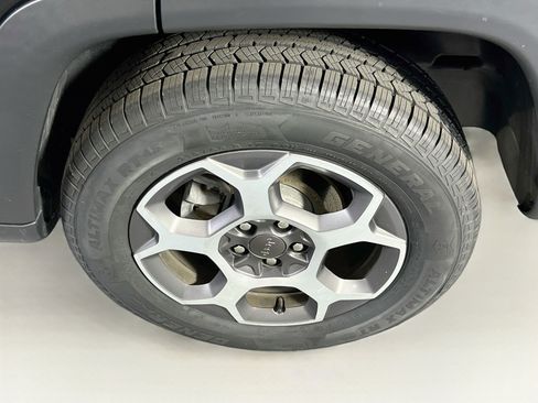 Used 2022 Jeep Compass Trailhawk AWD/4WD image 28