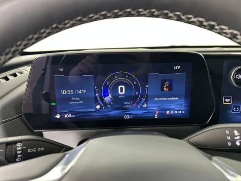 Used 2025 Chevrolet Traverse LT image 17