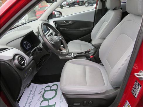Used 2021 Hyundai Kona Limited w/ Cargo Package image 4