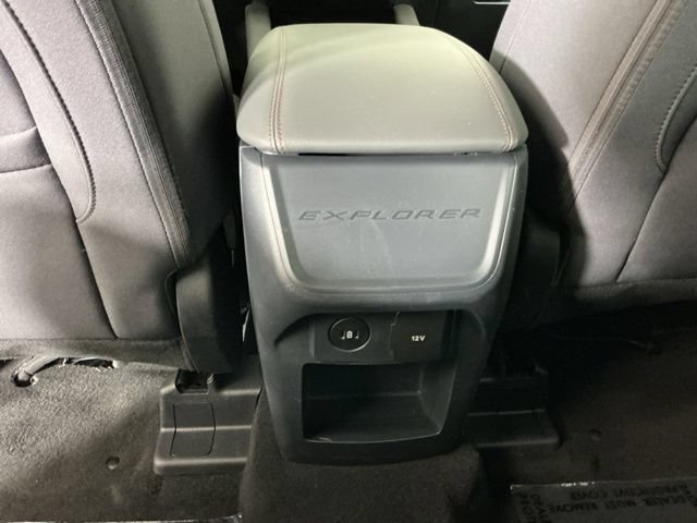 Used 2026 Ford Explorer Active AWD/4WD image 24
