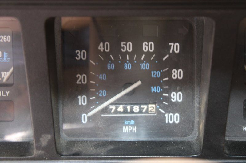 Used 1987 Jeep Grand Wagoneer AWD/4WD image 24