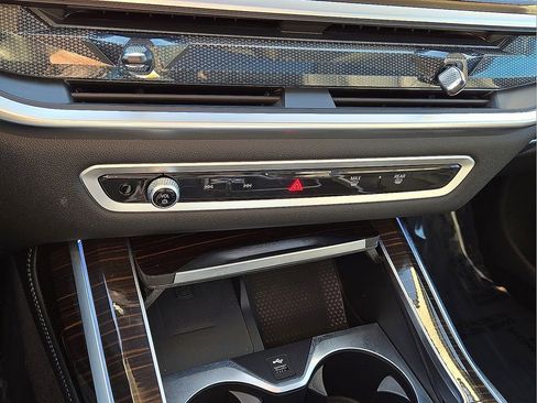 Used 2026 BMW X7 xDrive40i image 26