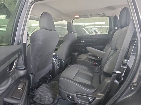 Used 2024 Subaru Ascent Premium w/ Convenience Package image 7