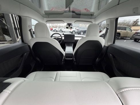 Used 2022 Tesla Model Y Performance image 25