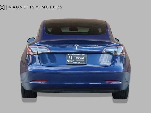 Used 2022 Tesla Model 3 Long Range AWD/4WD image 9