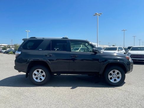 Used 2024 Toyota 4Runner SR5 AWD/4WD image 3