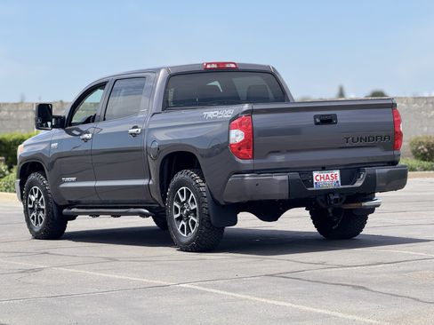 Used 2017 Toyota Tundra Limited w/ Limited Premium Package AWD/4WD image 5