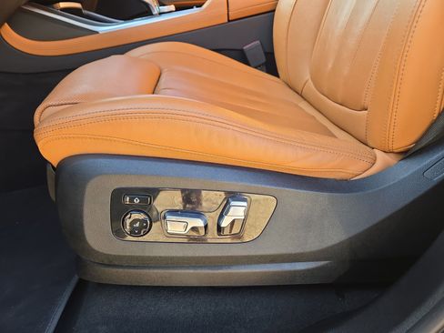 Used 2022 BMW X7 xDrive40i w/ Executive Package AWD/4WD image 17