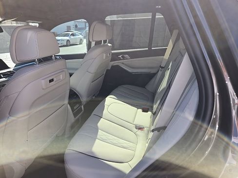 Certified 2023 BMW X5 xDrive40i w/ M Sport Package AWD/4WD image 7