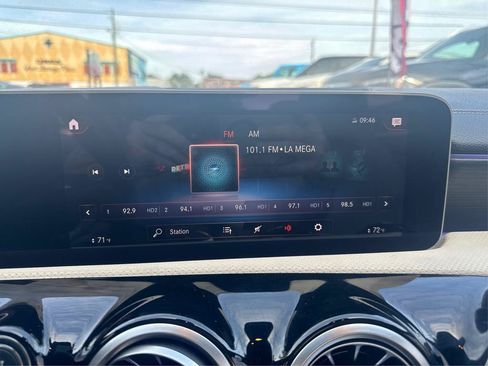 Used 2020 Mercedes-Benz CLA 250 image 9