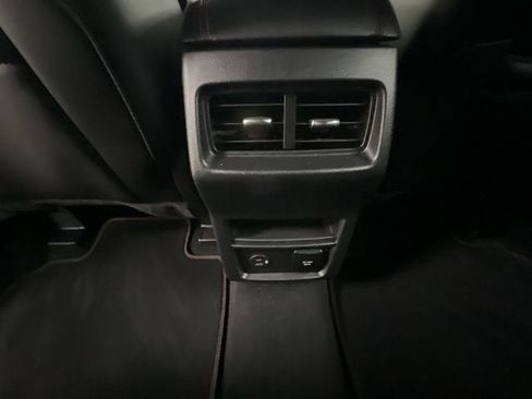 Used 2021 Ford Edge ST-Line image 20