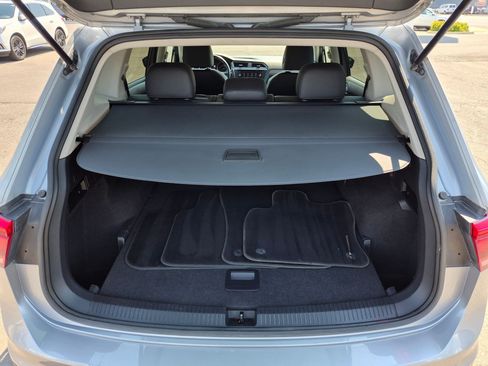 Used 2019 Volkswagen Tiguan SE AWD/4WD image 31