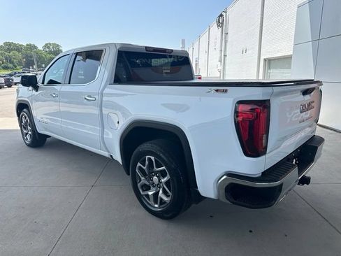 Used 2023 GMC Sierra 1500 SLT w/ X31 Off-Road Package AWD/4WD image 15