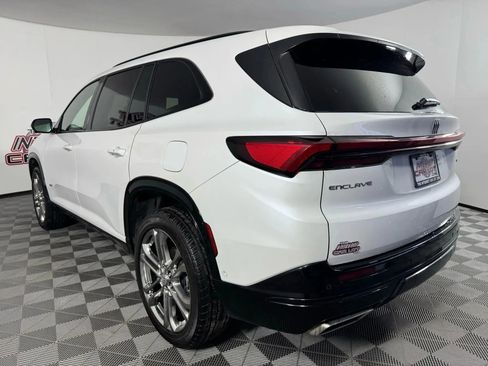 Used 2025 Buick Enclave Sport Touring w/ Super Cruise Package image 22