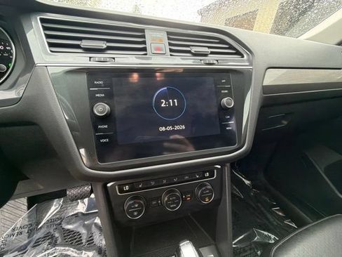 Used 2020 Volkswagen Tiguan SE AWD/4WD image 20
