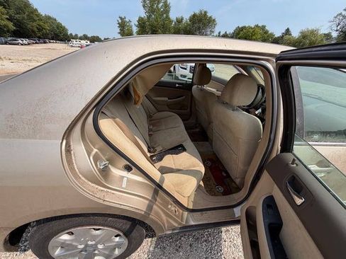 Used 2004 Honda Accord LX image 23