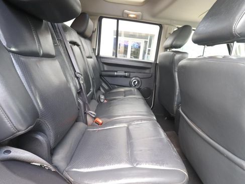 Used 2008 Jeep Commander Limited RWD image 25
