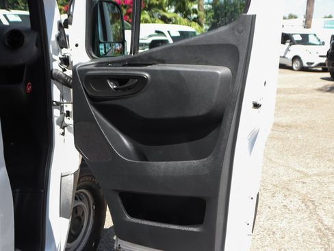 Used 2024 Mercedes-Benz Sprinter 2500 image 36