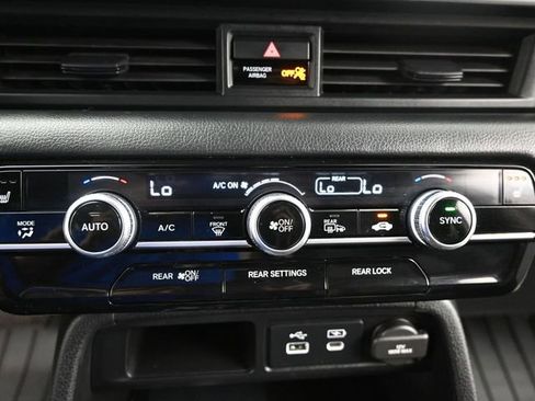 Used 2023 Honda Pilot EX-L image 17