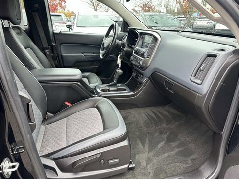 Used 2018 Chevrolet Colorado Z71 image 9