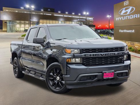 Used 2021 Chevrolet Silverado 1500 Custom w/ LPO, Dark Essentials Package RWD image 3