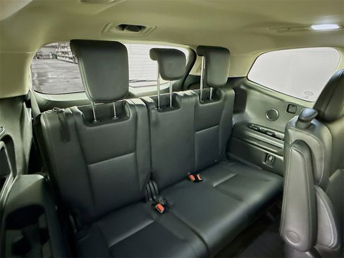 Used 2022 Subaru Ascent Limited w/ Technology Package image 6