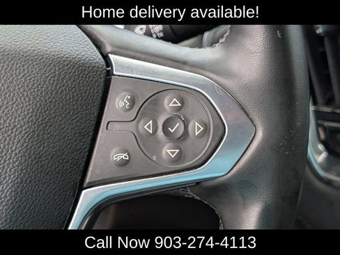 Used 2023 Chevrolet Traverse RS FWD image 42