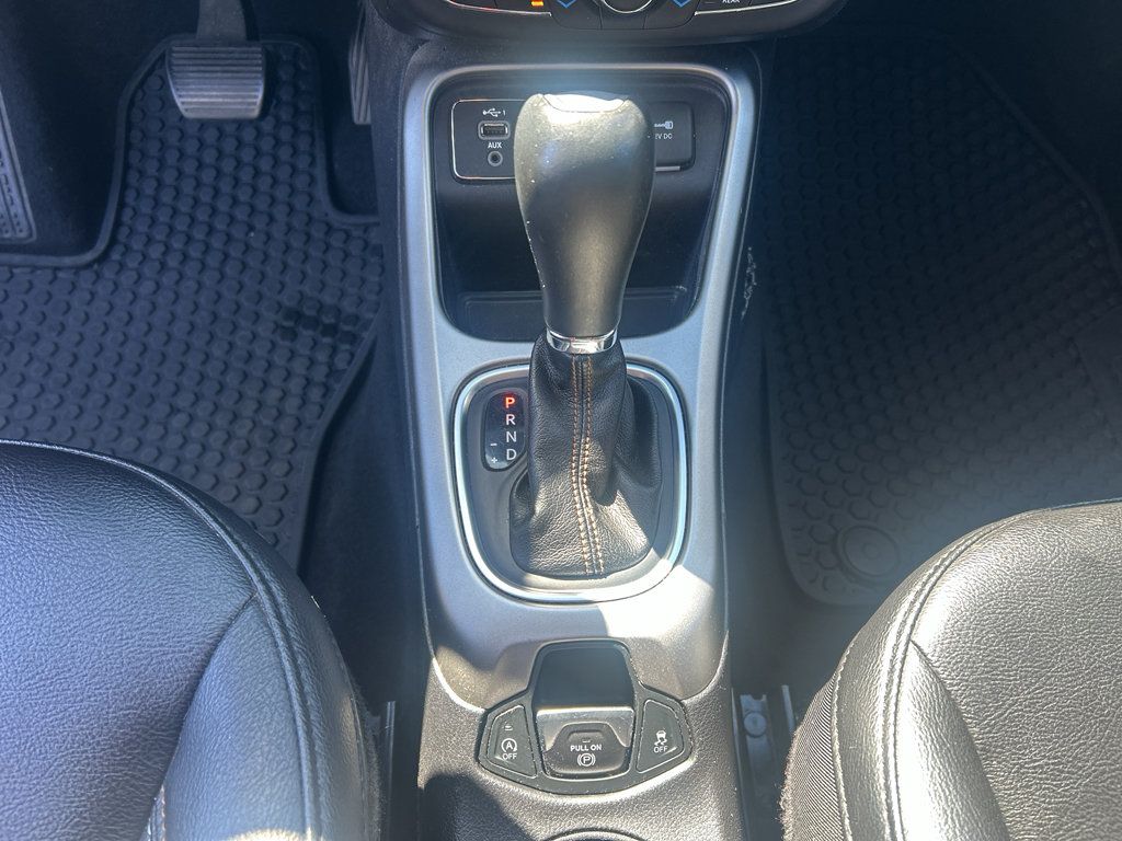 Used 2020 Jeep Compass Latitude w/ Popular Equipment Group FWD image 18