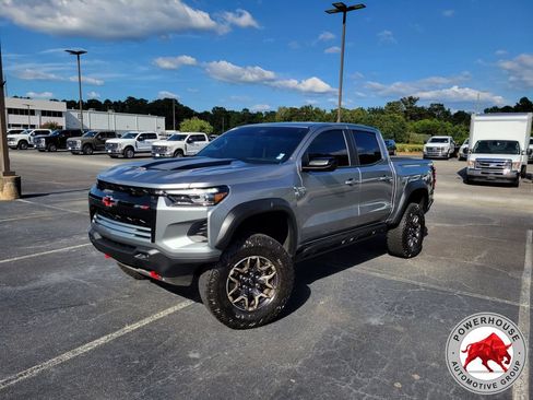 Used 2024 Chevrolet Colorado ZR2 w/ Technology Package AWD/4WD image 2