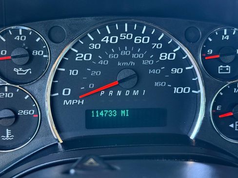 Used 2016 Chevrolet Express 2500 RWD image 31