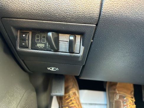 Used 2011 RAM 1500 ST w/ SXT Appearance Group image 27