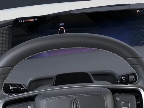 New 2026 Lincoln Navigator Premiere AWD/4WD image 13