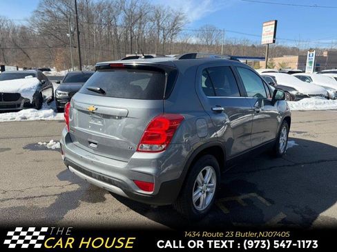 Used 2019 Chevrolet Trax LT w/ LT Convenience Package image 9