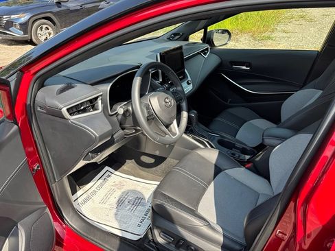 Used 2025 Toyota Corolla XSE FWD image 21