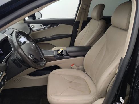 Used 2018 Lincoln MKX Reserve w/ Luxury Package FWD image 17