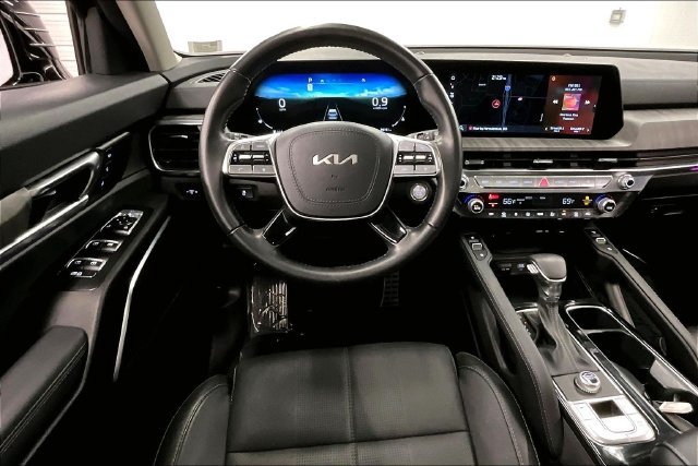 Used 2023 Kia Telluride SX FWD image 6