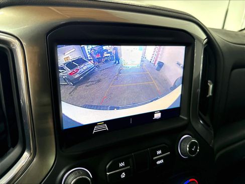 Used 2021 Chevrolet Silverado 2500 LT w/ Convenience Package AWD/4WD image 22
